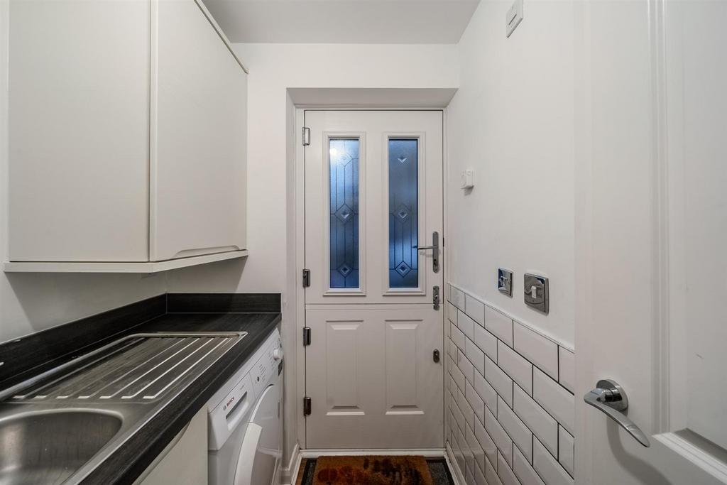 14 Poppyfield Ave-26.jpg