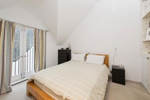 2 bedroom flat to rent, Chapel Gate Mews, London SW4