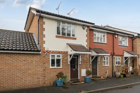 2 bedroom end of terrace house for sale, Hollyhedge Road, Cobham, KT11