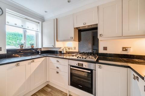 2 bedroom end of terrace house for sale, Hollyhedge Road, Cobham, KT11