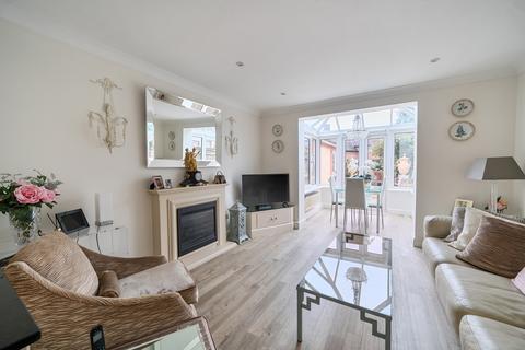 2 bedroom end of terrace house for sale, Hollyhedge Road, Cobham, KT11