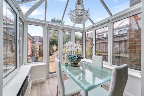 2 bedroom end of terrace house for sale, Hollyhedge Road, Cobham, KT11