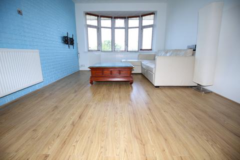 3 bedroom bungalow to rent, Sandringham Road, Southampton SO18