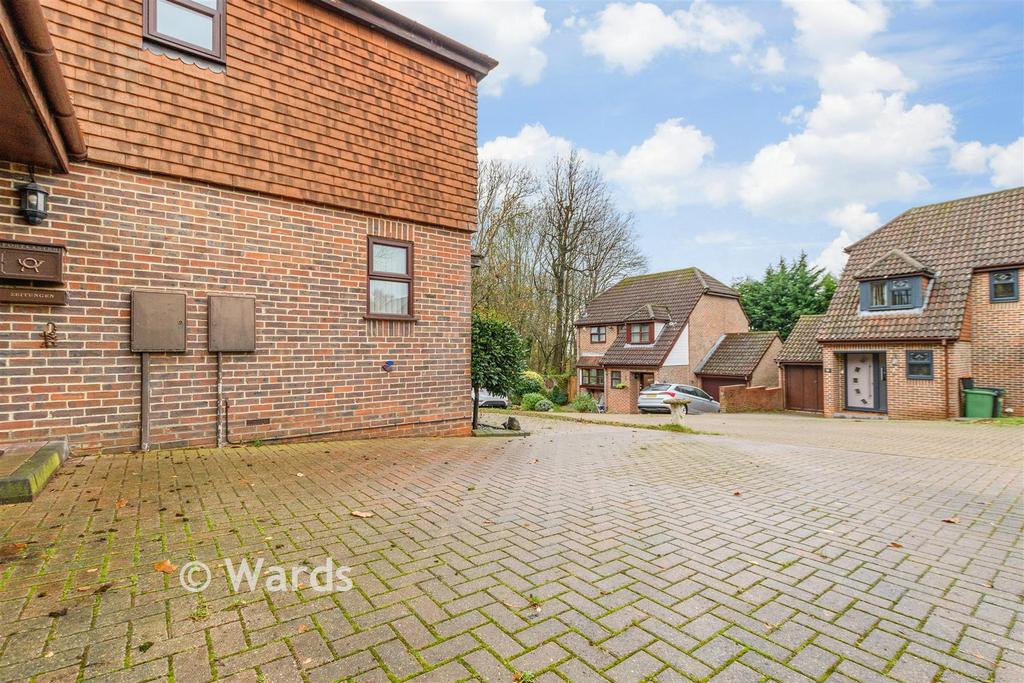 Driveway/Parking
