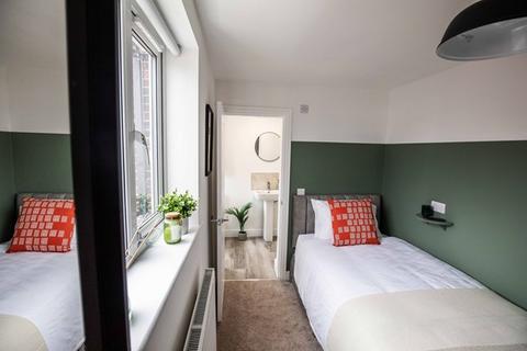 6 bedroom house share to rent, Room 5 @ 210 Wistaston Road, Crewe, CW2