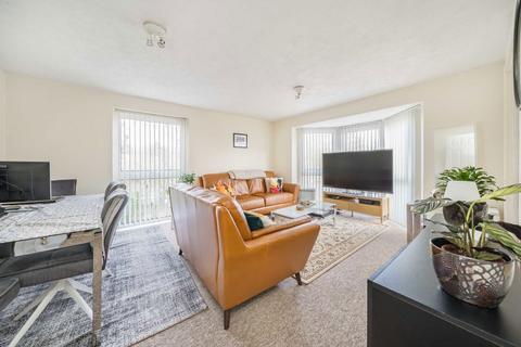 undefined, Station Road, Hampton TW12
