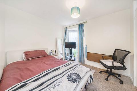 undefined, Station Road, Hampton TW12