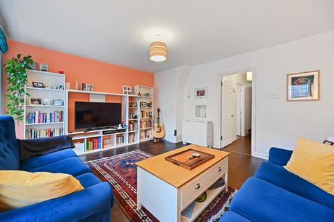 2 bedroom flat for sale, Brickworth House, London, SW9