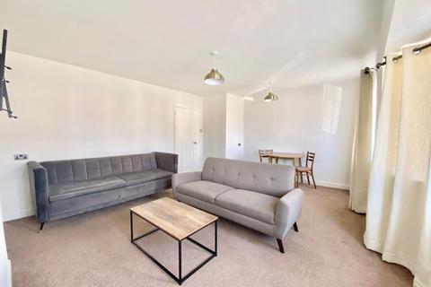 2 bedroom maisonette to rent, Bay Close, Huddersfield