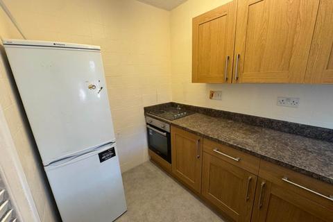 2 bedroom flat to rent, Mansfield Road, Ilford, Essex