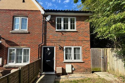 3 bedroom end of terrace house for sale, 9A Ross Close, Northolt, Middlesex, UB5 4GZ