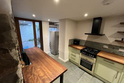 2 bedroom flat to rent, The Mall, Bristol BS8