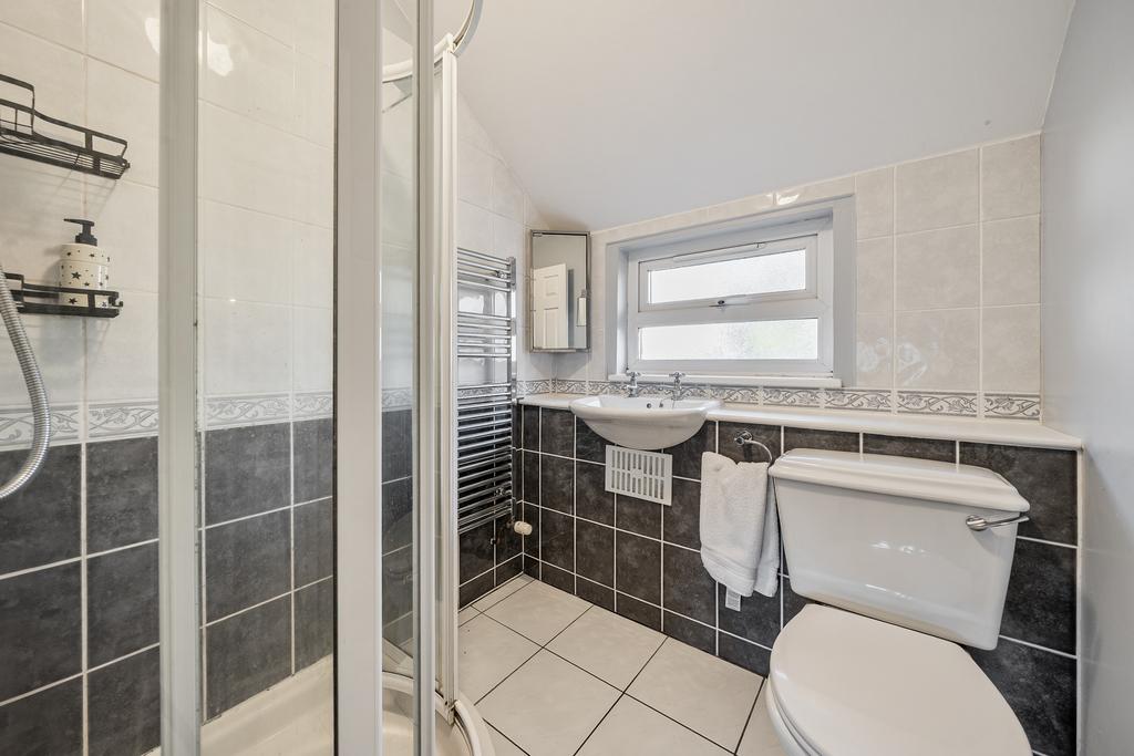 1383688-18-691df7b8a3680