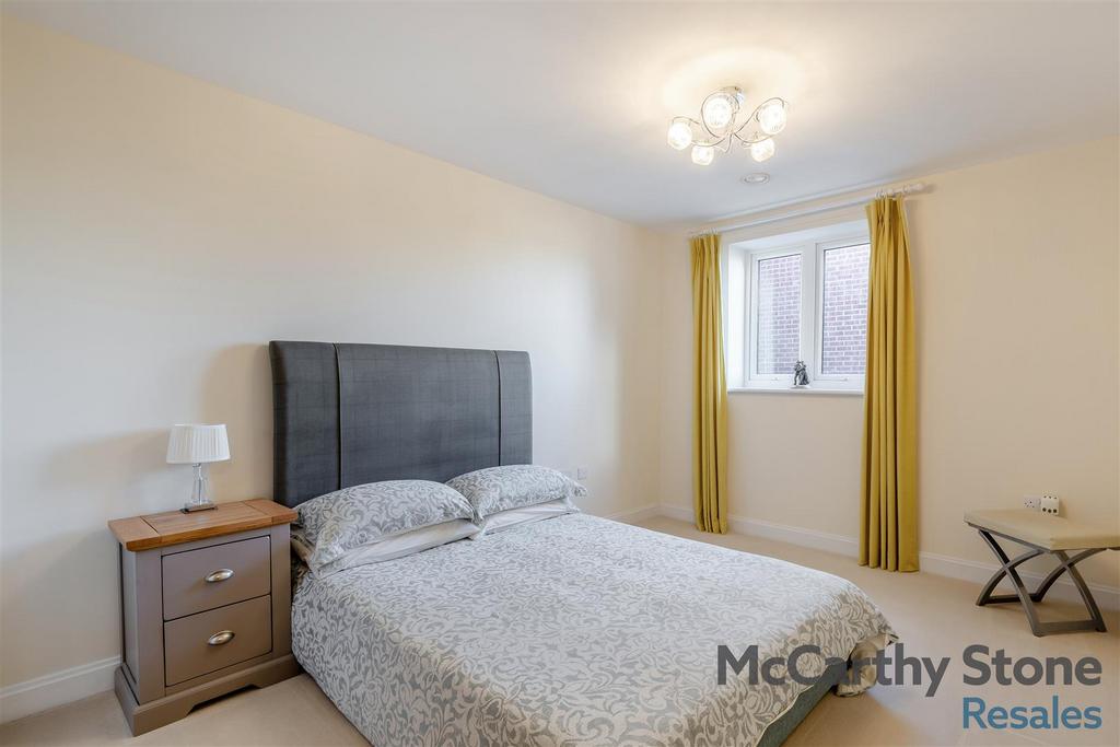 8671238-interior17.jpg