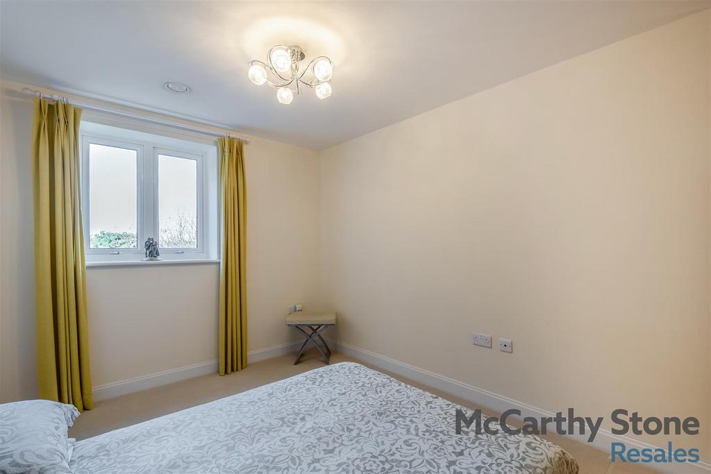 8671238-interior18.jpg