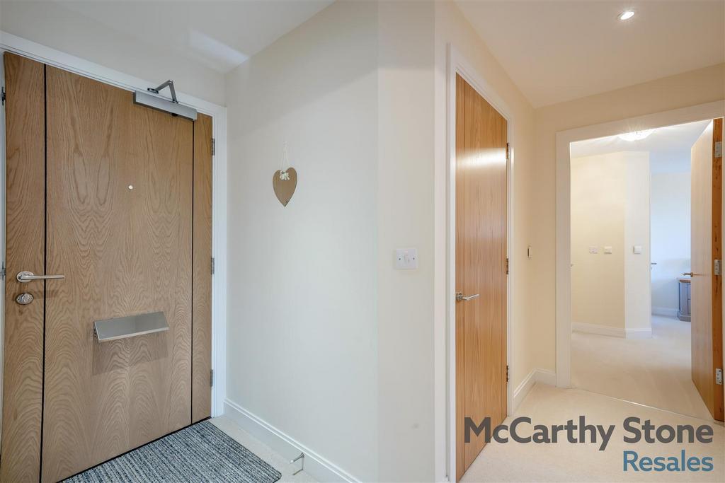 8671238-interior01.jpg