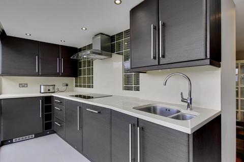 3 bedroom apartment to rent, St. Johns Wood Park, London, NW8