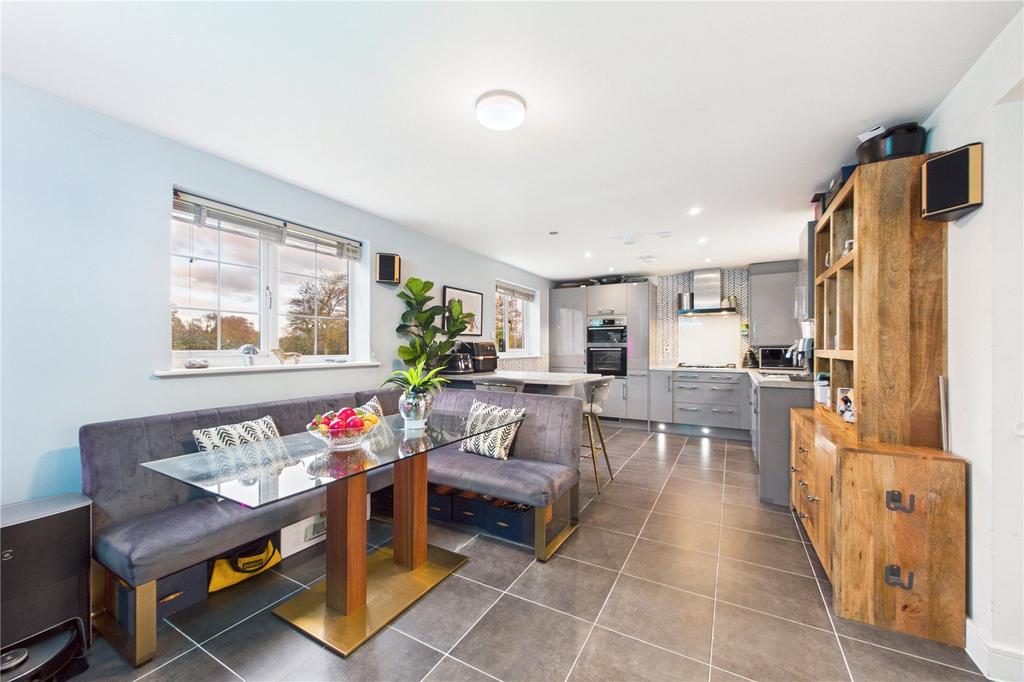 Kitchen/Dining