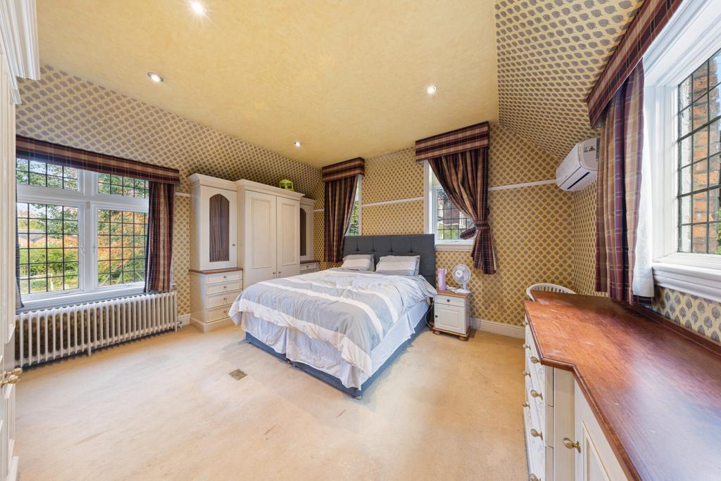 Principle bedroom