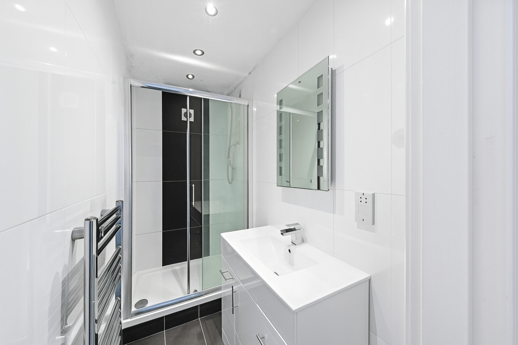 En Suite Bathroom