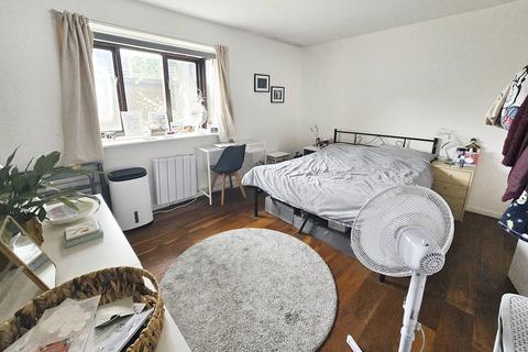 undefined, Rotherwood Close, London SW20
