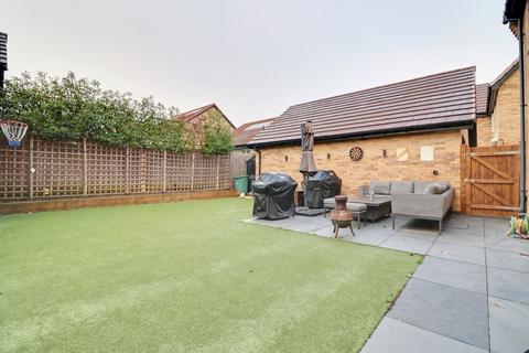 4 bedroom detached house to rent, Isabel Drive, Elsenham, Bishop's Stortford, CM22