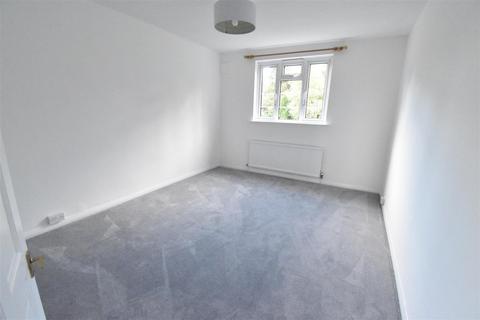 2 bedroom apartment to rent, Glenbuck Road, Surbiton