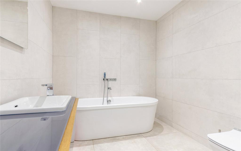 En Suite Bathroom