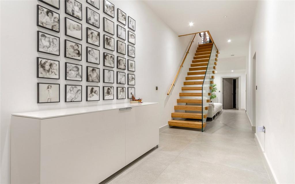 Lower Hall Way