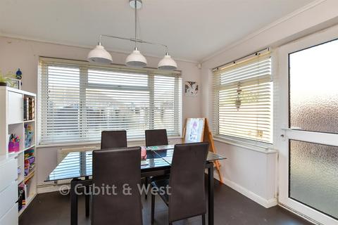 4 bedroom semi-detached house for sale, Hoddern Avenue, Peacehaven, East Sussex