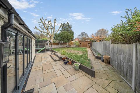 5 bedroom semi-detached house for sale, Hornfair Road, London