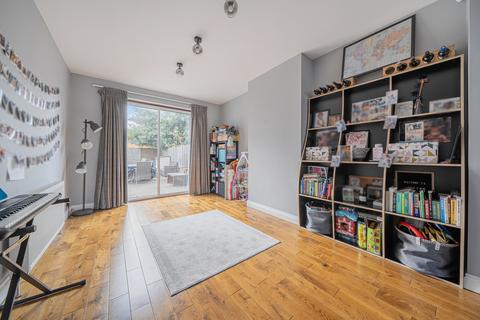 5 bedroom semi-detached house for sale, Hornfair Road, London