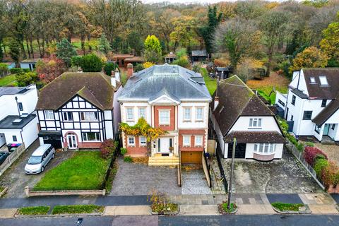 6 bedroom detached house for sale, Woodside, Leigh-on-sea, SS9
