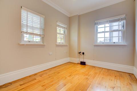 6 bedroom detached house for sale, Woodside, Leigh-on-sea, SS9