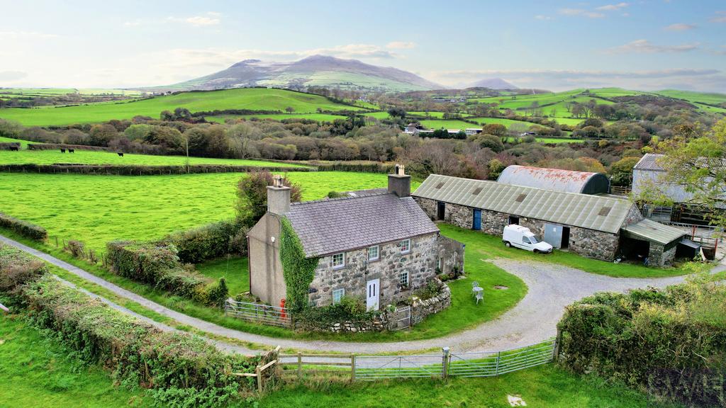 Welcome to Hendre Bach