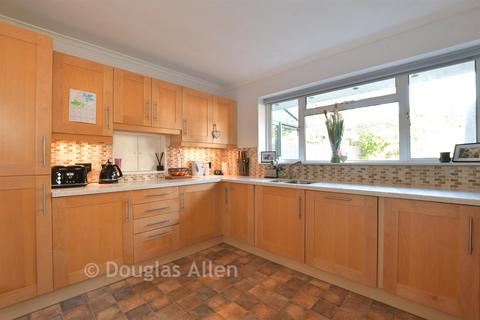 4 bedroom detached house for sale, Prince Edward Road, Billericay, Essex