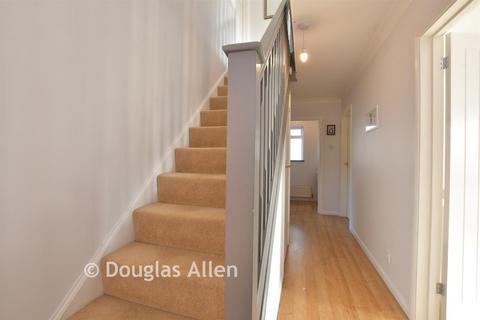 4 bedroom detached house for sale, Prince Edward Road, Billericay CM11