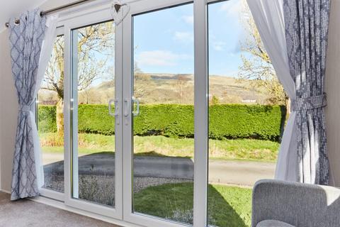 3 bedroom park home for sale, Campsie Glen Holiday Park