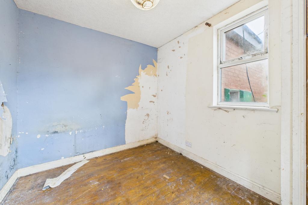 Bedroom flat 2