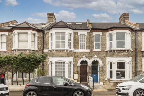 3 bedroom flat to rent, Avenue Road, London W3