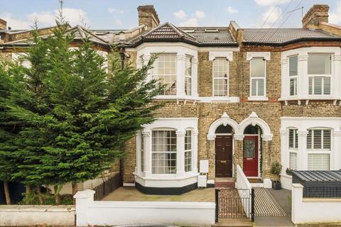 3 bedroom flat to rent, Avenue Road, London W3