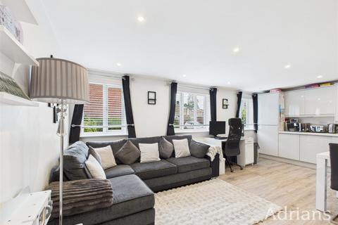 undefined, Chiltern Close, Chelmsford