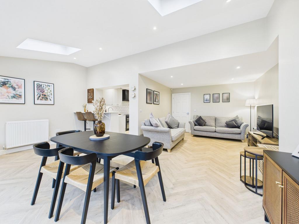 Open-Plan Family Living