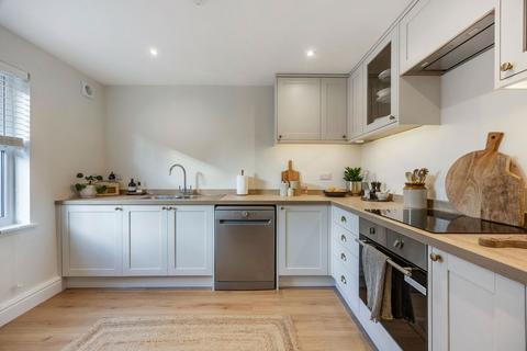 undefined, Larput Place, Cheltenham GL50