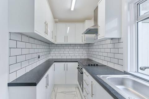 4 bedroom house to rent, Arodene Road, Brixton Hill, London, SW2