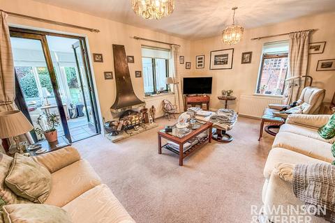 undefined, New Road, West Molesey KT8
