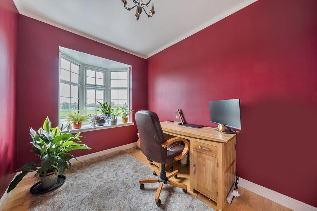 Bedroom/Study