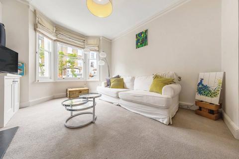 3 bedroom flat to rent, Inworth Street, Battersea, London, SW11