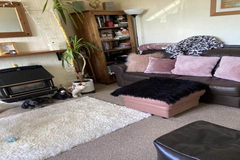 2 bedroom house to rent, The Walk, Birdwell, Barnsley