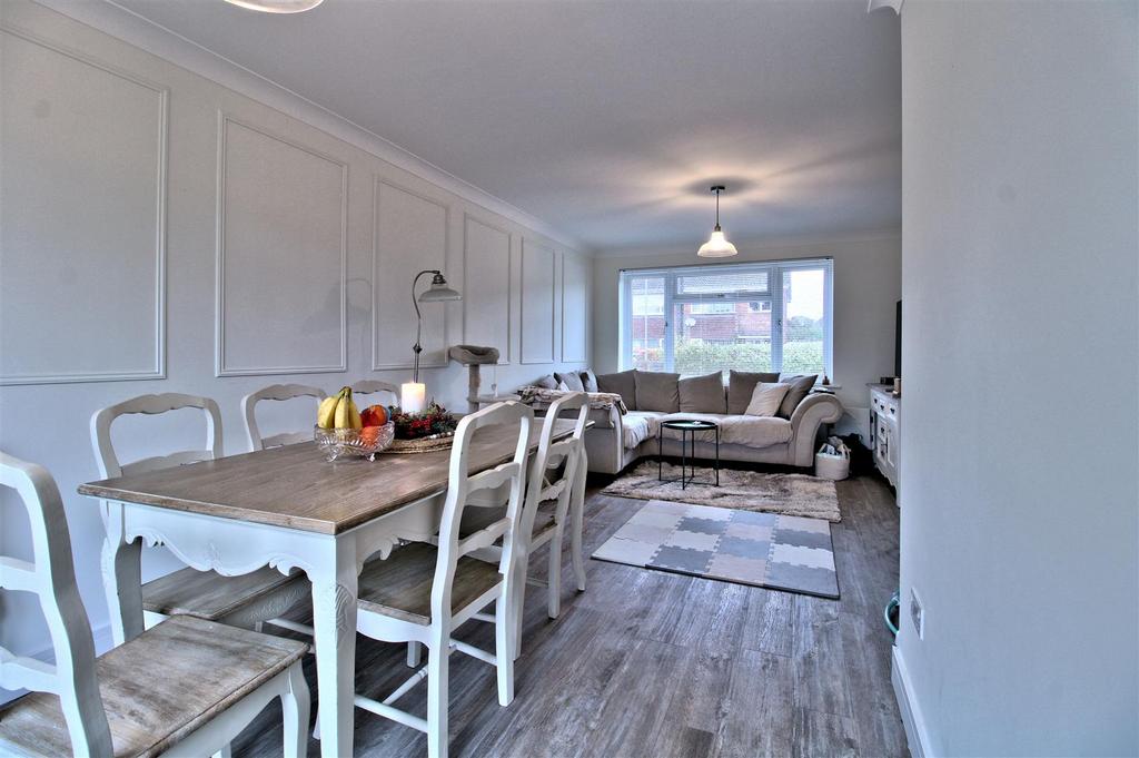 Dining Area and Lounge
